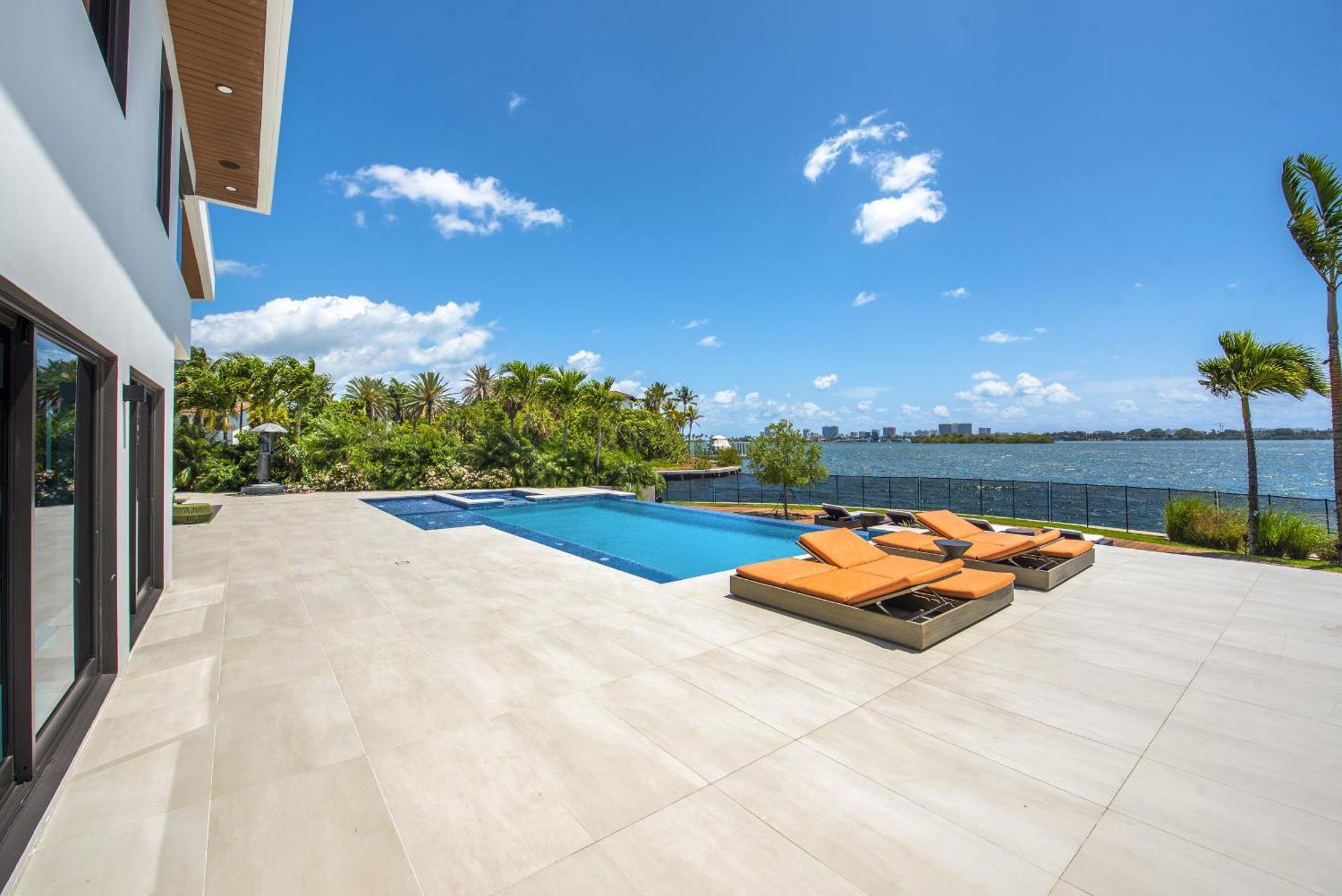 Indulge In Luxury Your Tranquil Resort Mansion Awaits In Vibrant Miami North Miami Kültér fotó